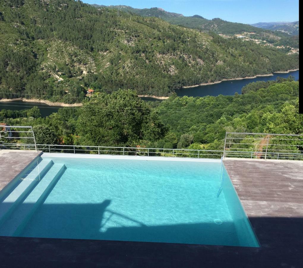 Merck Villa Geres Rio Caldo Exterior photo