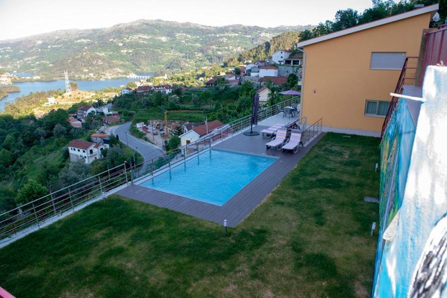 Merck Villa Geres Rio Caldo Exterior photo